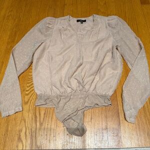 LULU’S dainty dot long sleeve Bodysuit size XS!